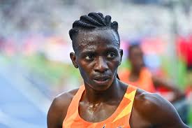 Francine Niyonsaba remporte le semi-marathon international de Yaoundé